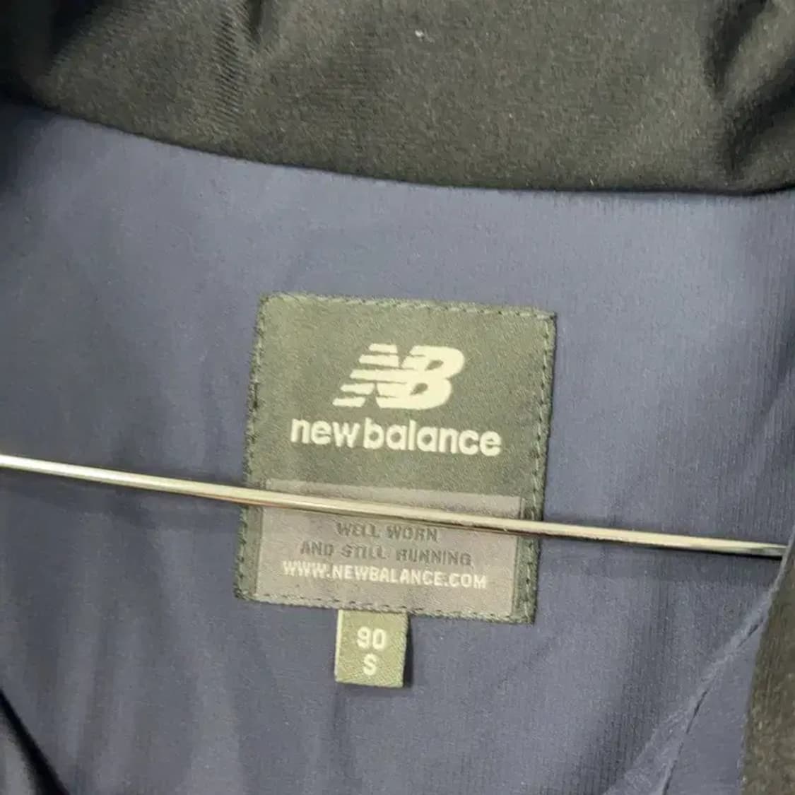 뉴발란스 로고 네이비 패딩 S 상품이미지4