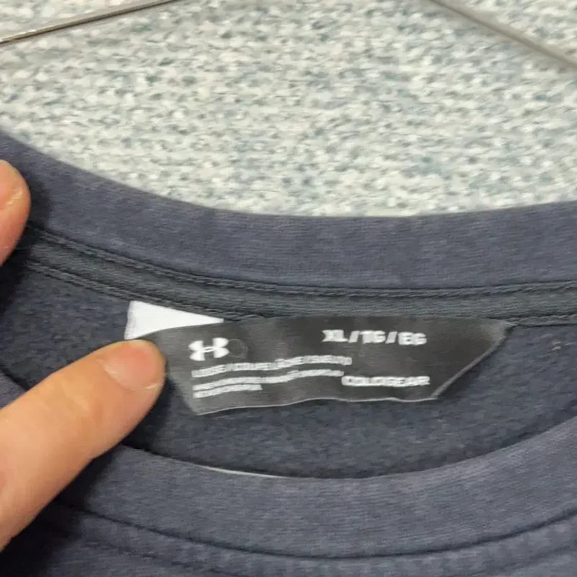 언더아머 로고 포켓 블랙 맨투맨 XL 상품이미지3