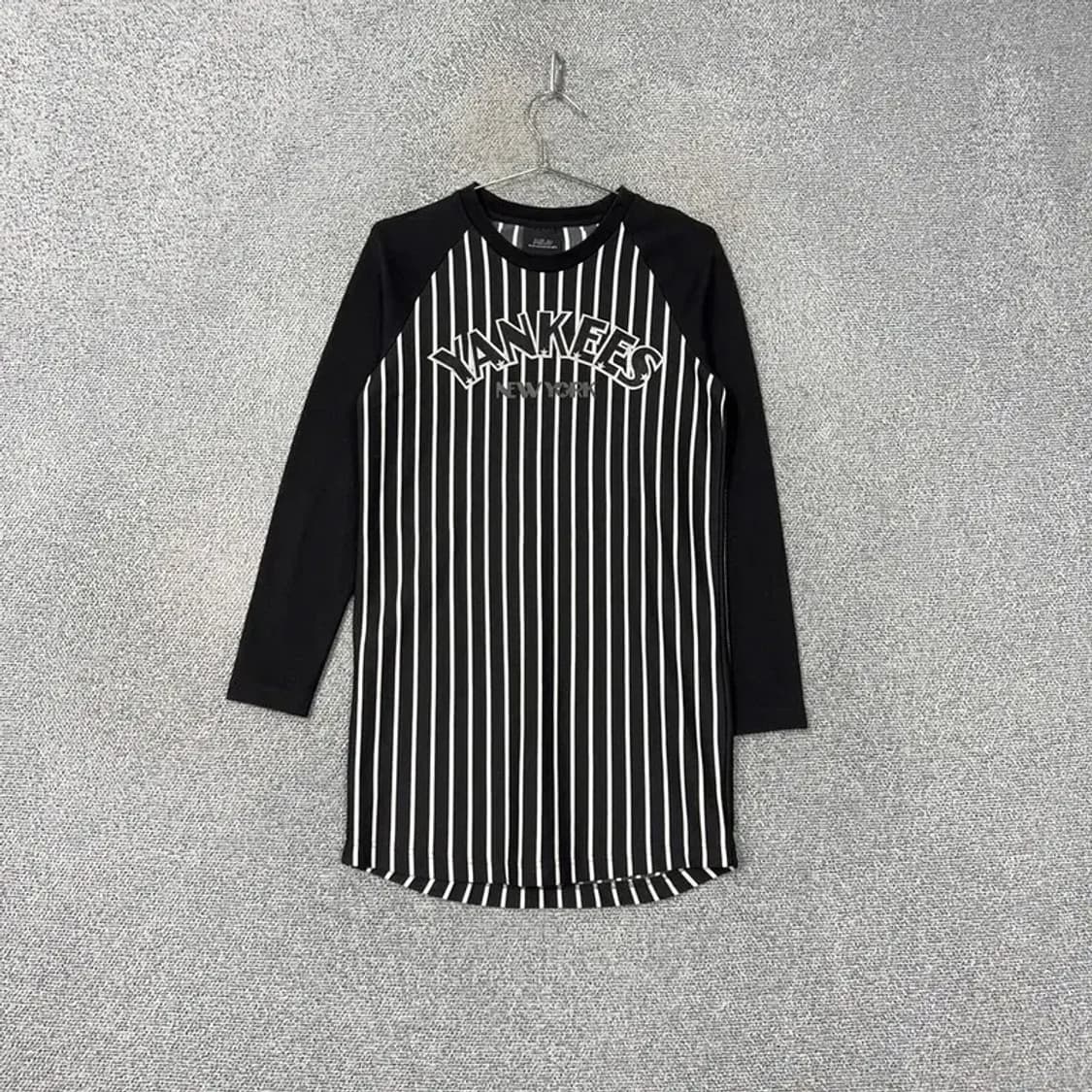 MLB 뉴욕양키즈 나그랑 스트라이프 긴팔 원피스 L 상품이미지1