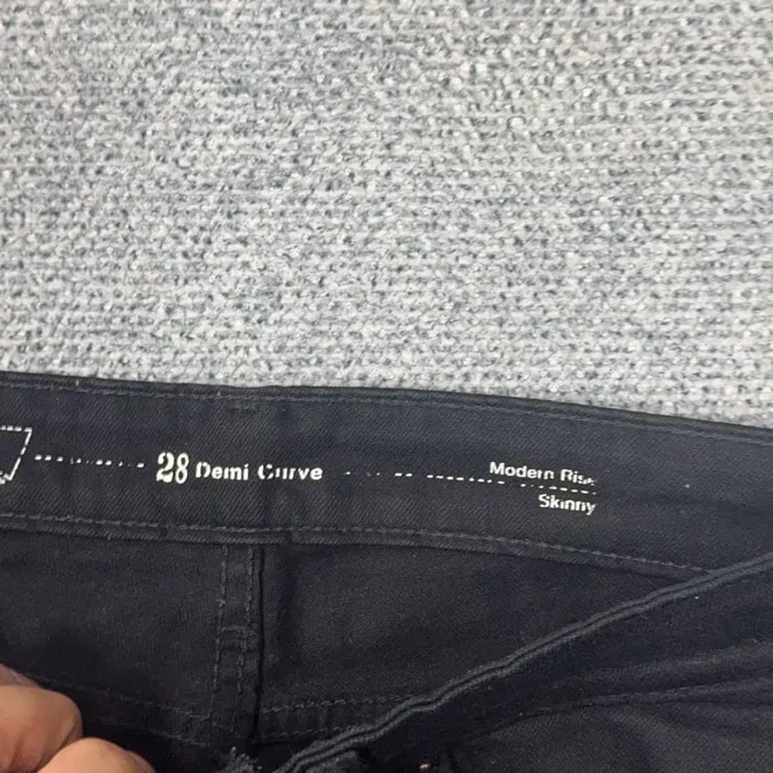 리바이스 여성 캐주얼 블랙 스키니진 28 상품이미지7