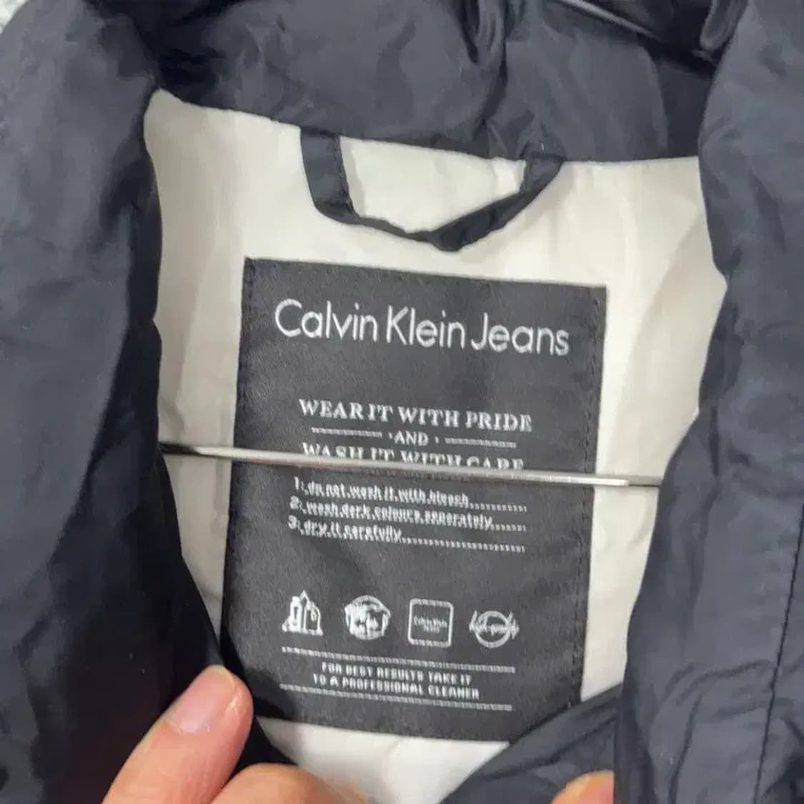 캘빈클라인 캐주얼 포켓 멀티 짚 숏 패딩 S 상품이미지3