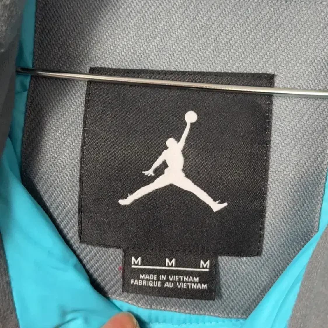 나이키 조던 로고 그레이 패딩 자켓 M 상품이미지4