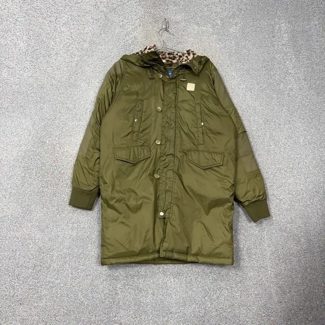 아디다스 패치로고 카키 롱 패딩 95 상품이미지1