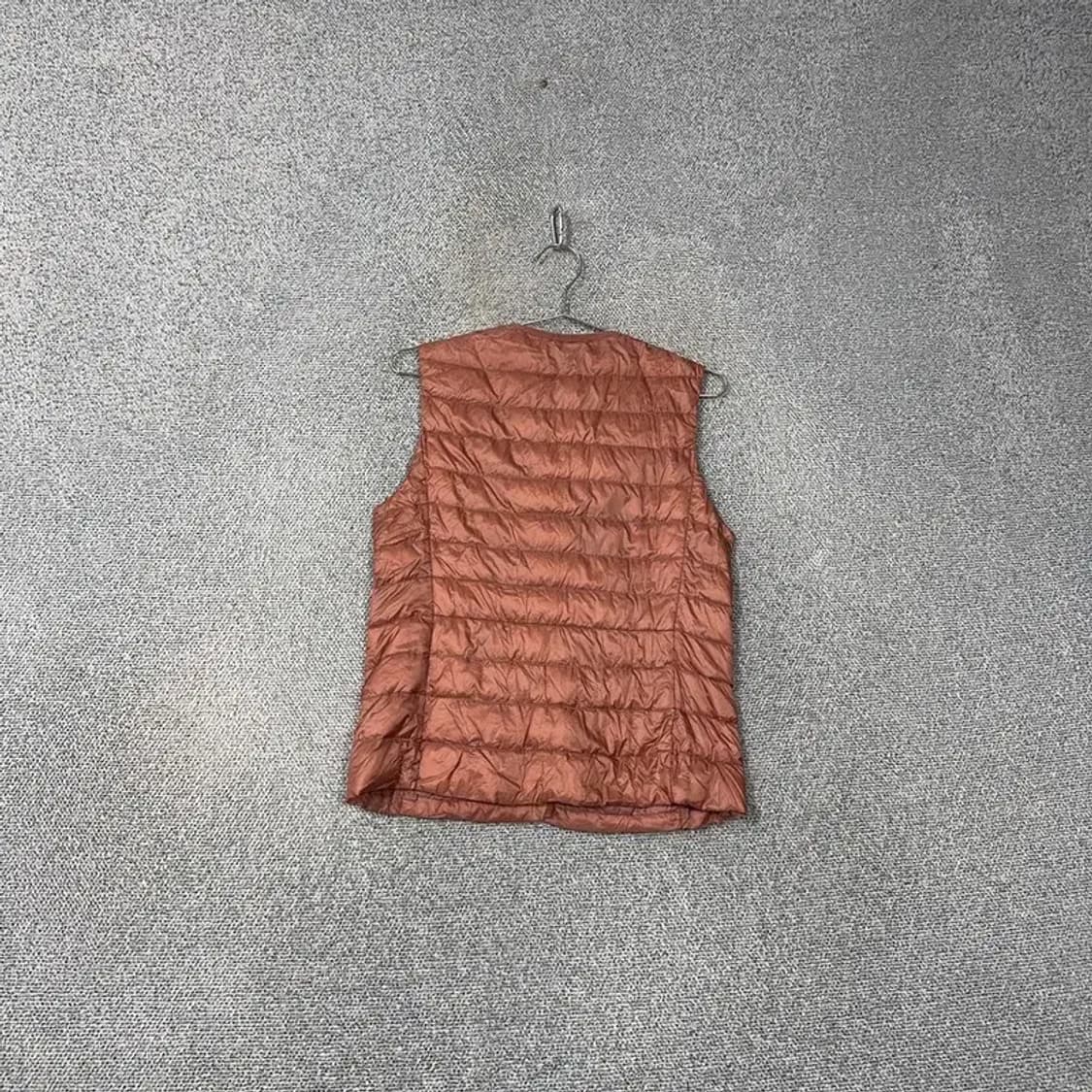 유니클로 코랄 경량 패딩 조끼 L 상품이미지2