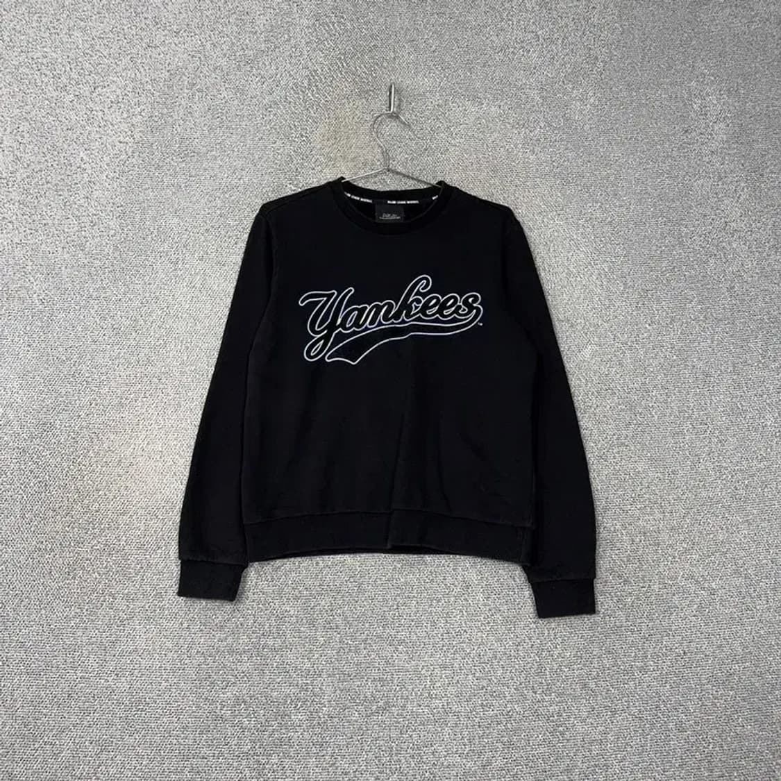 MLB 뉴욕양키즈 로고 블랙 맨투맨 L 상품이미지1
