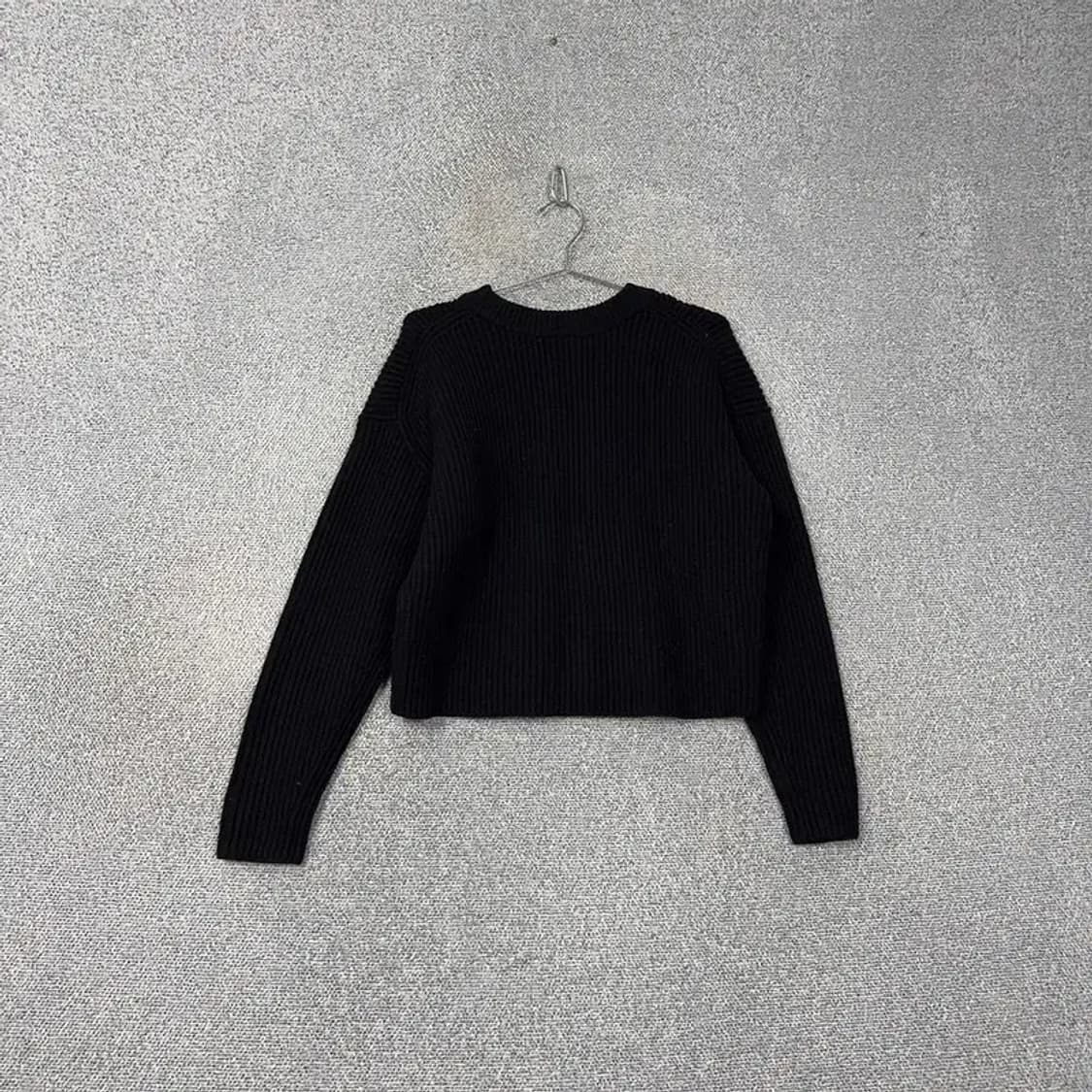 유니클로 블랙 크롭 니트 M 상품이미지2