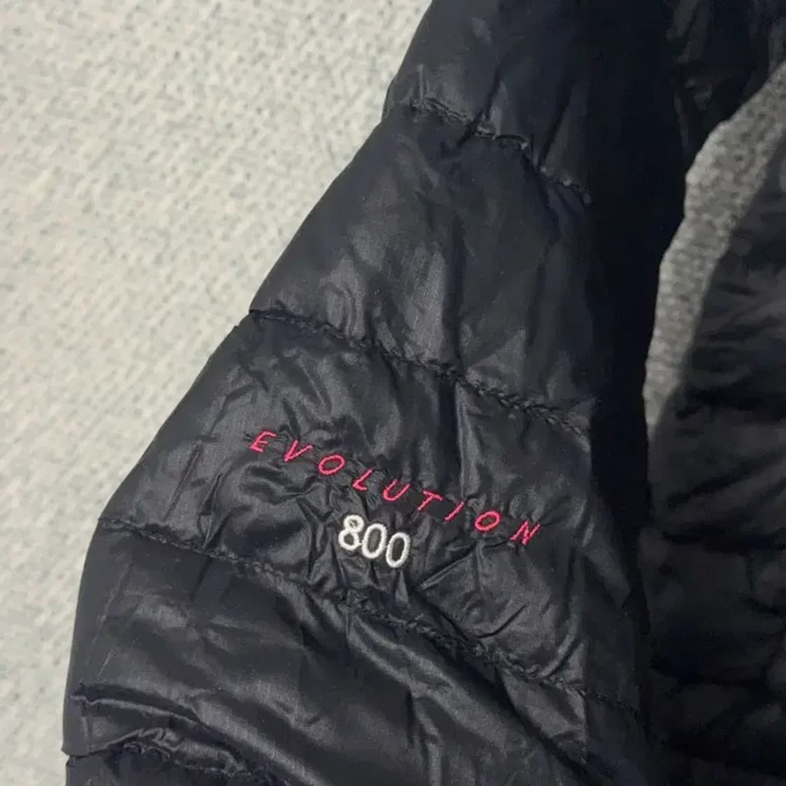 네파 여성 800 블랙 경량 패딩 90 상품이미지3