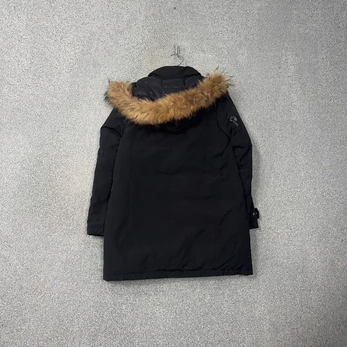 네파 블랙 로고 라쿤털 덕다운 패딩 점퍼 100 상품이미지2