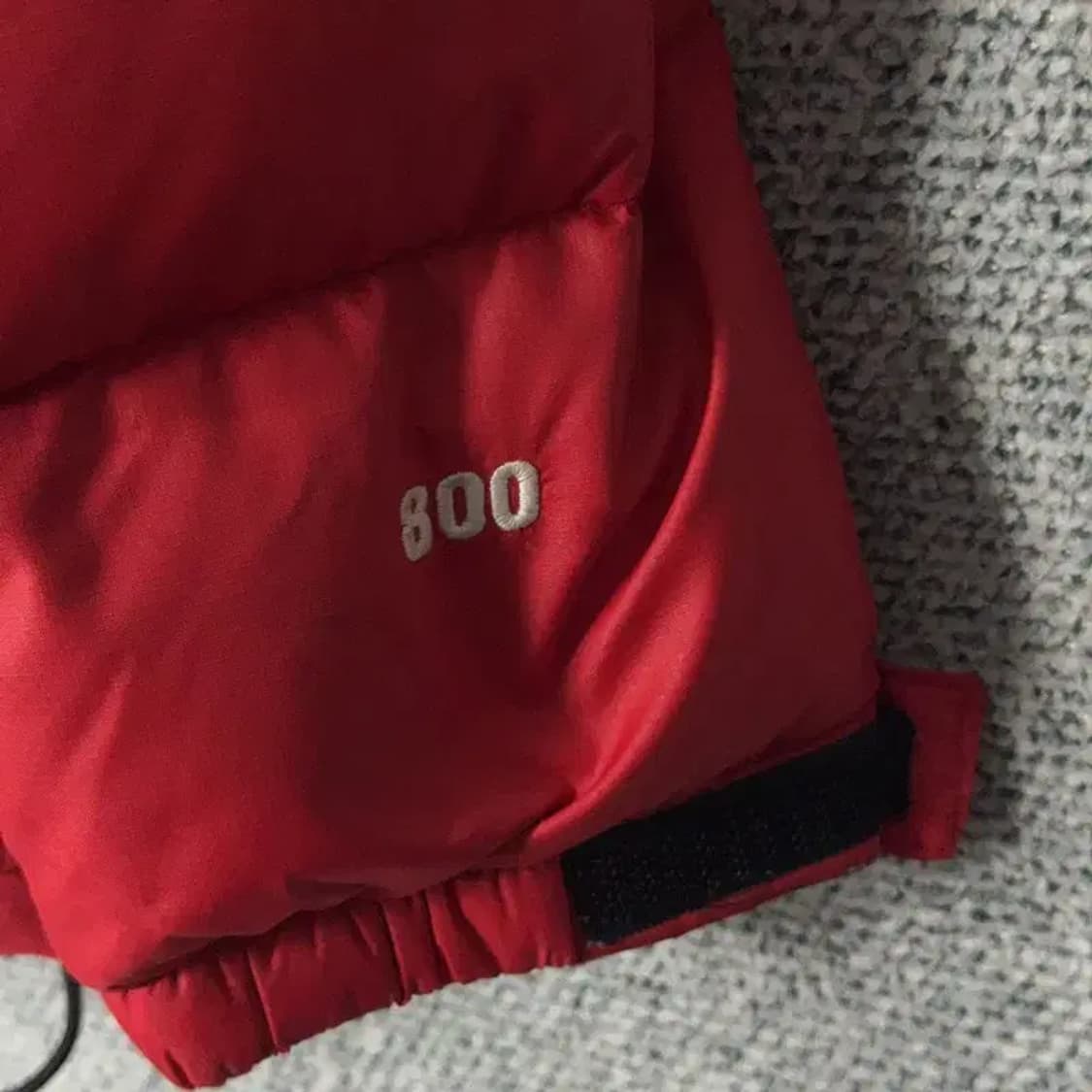 노스페이스 800 로고 눕시 레드 패딩 점퍼 XS 상품이미지3