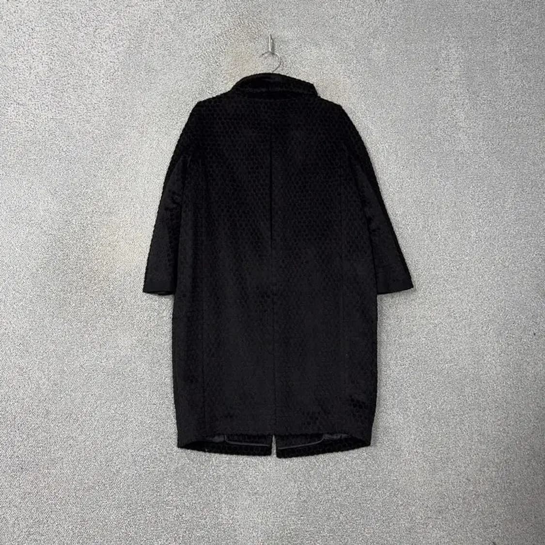 구호 블랙 여성 캐주얼 라마 클래식 코트 88-96-165 상품이미지2