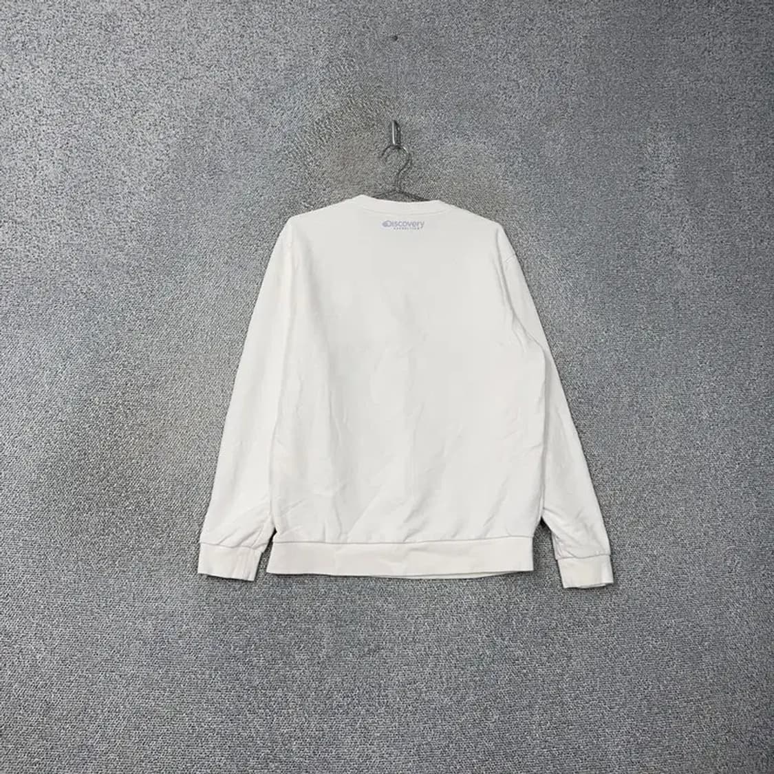 디스커버리 프린팅 화이트 맨투맨 105 상품이미지2