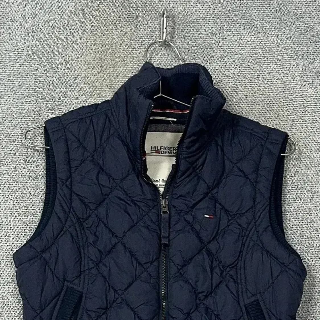 타미힐피거 네이비 로고 패딩 조끼 S 상품이미지3