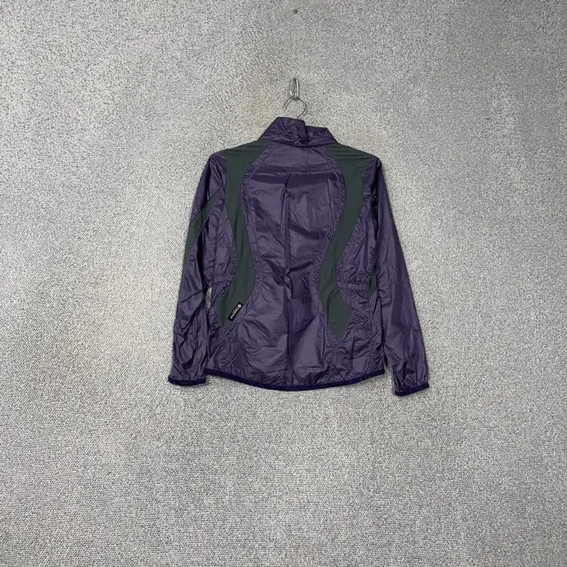 블랙야크 퍼플 프린팅 로고 기능성 바람막이 90 상품이미지2