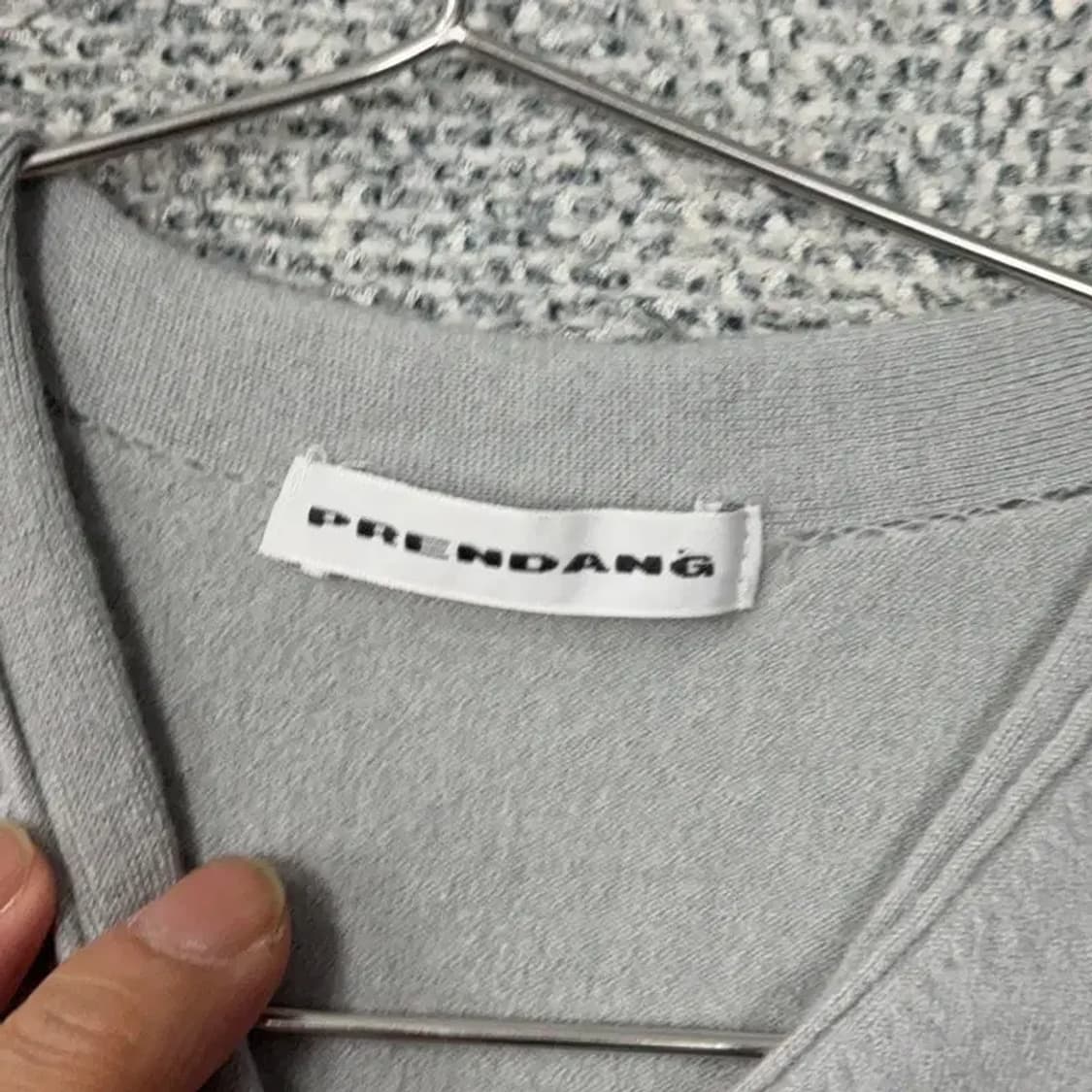 쁘렝땅 라이트 그레이 캐주얼 니트 가디건 95 상품이미지3