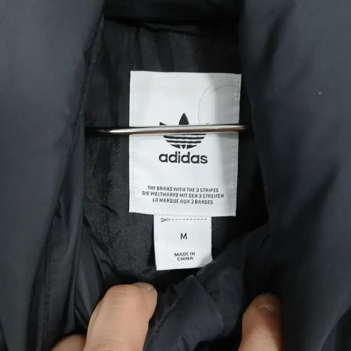 아디다스 불꽃 로고 블랙 덕다운 롱패딩 M 상품이미지5