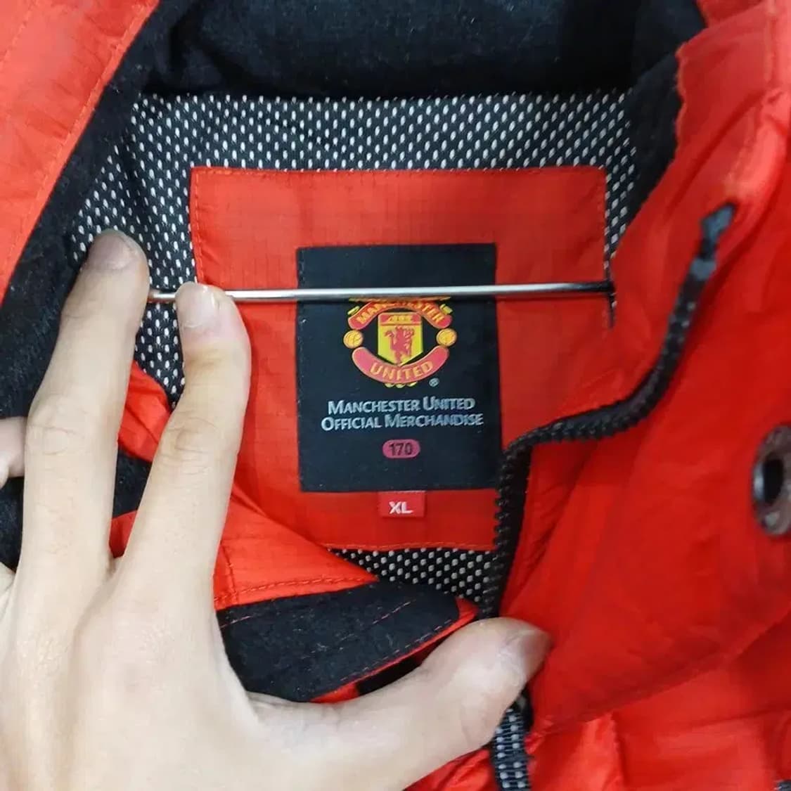 맨체스터 유나이티드 레드 거위털 패딩 점퍼 XL 상품이미지2