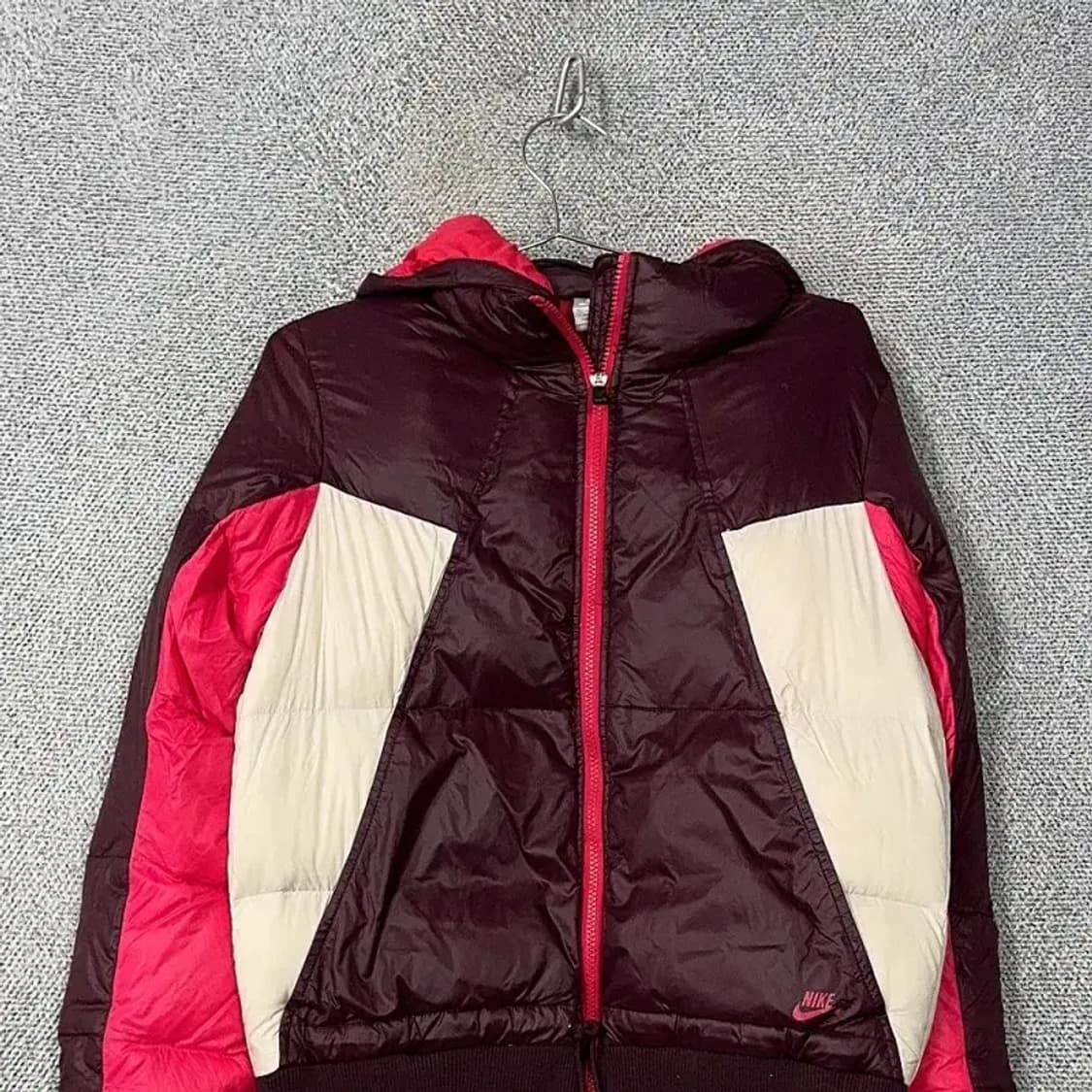 나이키 버건디 멀티컬러 여성 로고 숏패딩 XL 상품이미지3