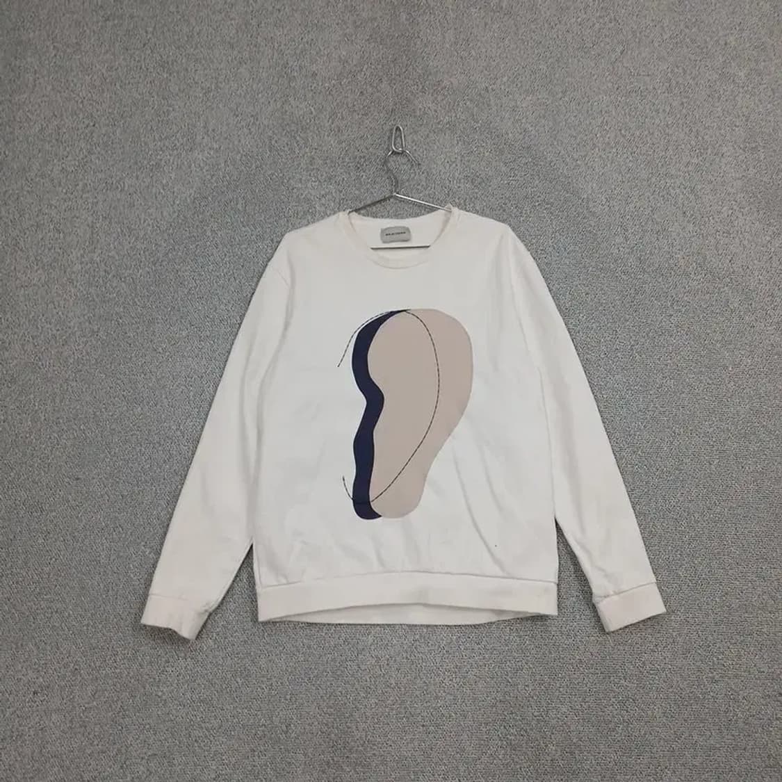 솔리드옴므 프린팅 캐주얼 화이트 맨투맨 105 상품이미지1