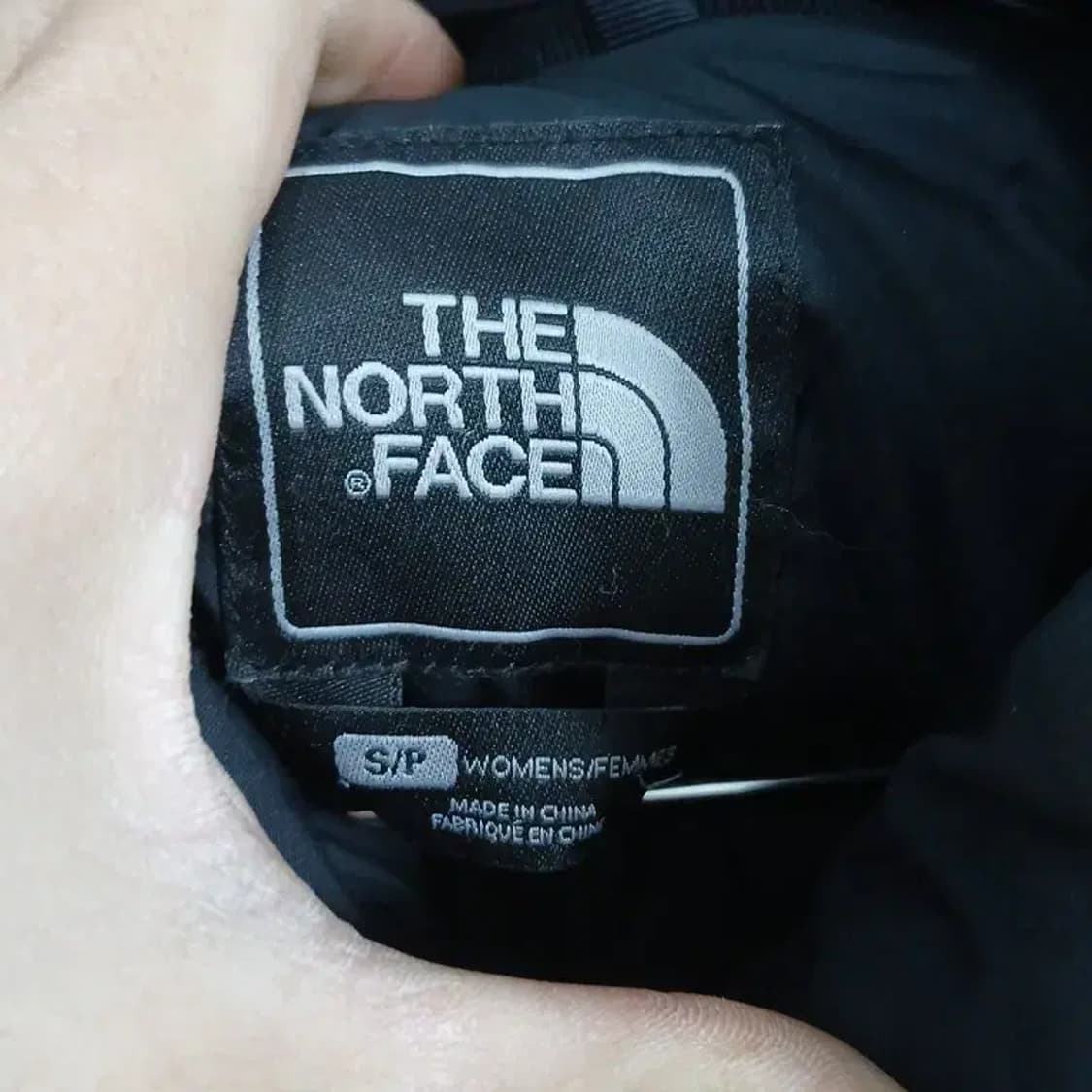 노스페이스 여성 버튼 블랙 패딩 코트 S 상품이미지3