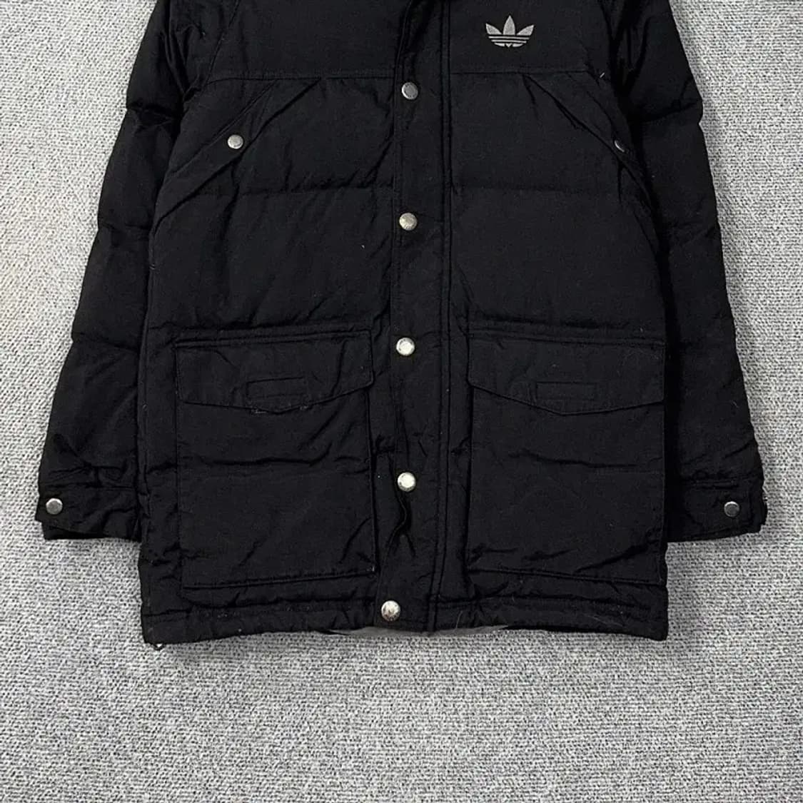 아디다스 로고 덕다운 퍼 블랙 패딩 95 상품이미지3
