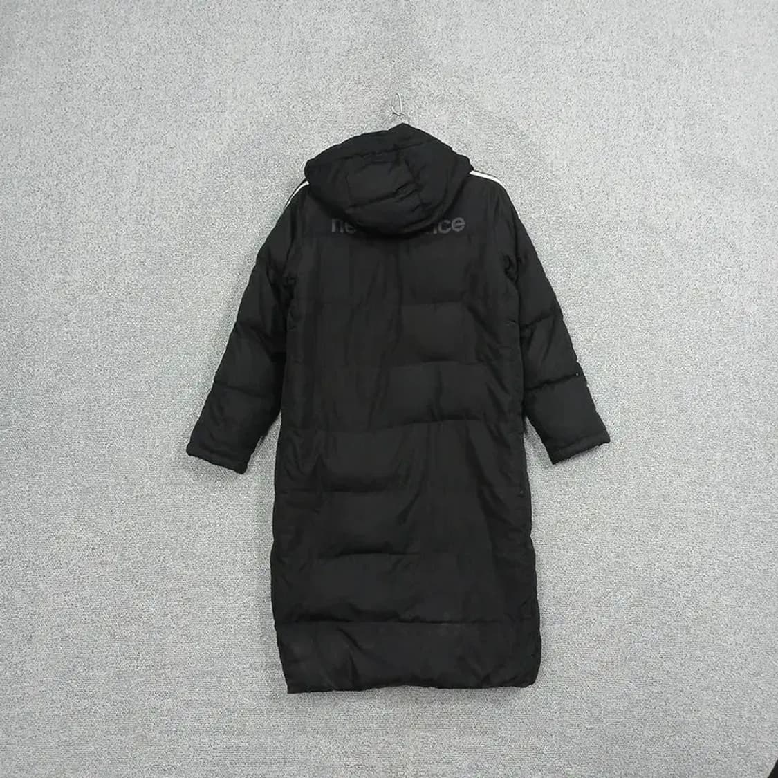 뉴발란스 로고 프린팅 덕다운 블랙 롱 패딩 90 상품이미지2