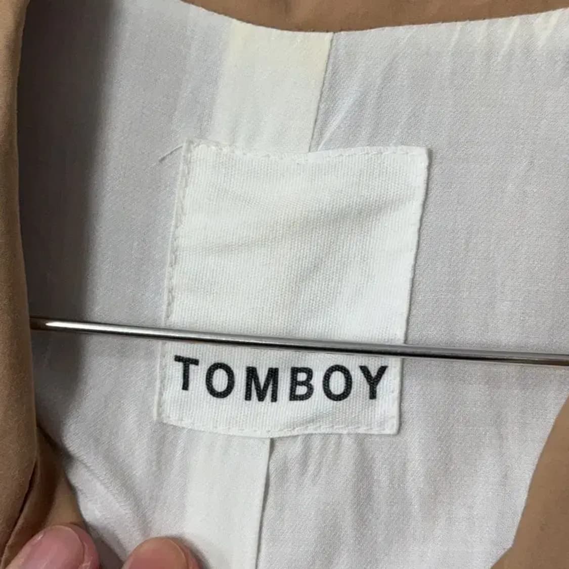 톰보이 카멜 버튼 캐주얼 트렌치 코트 FREE 상품이미지5