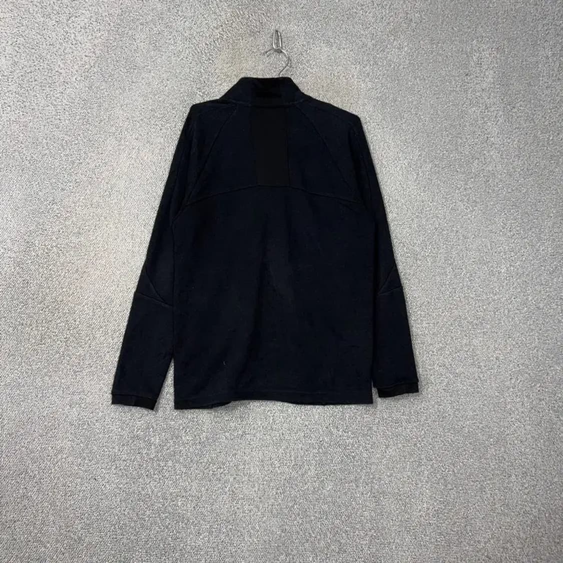 푸마 블랙 로고 기능성 집업 L 상품이미지2