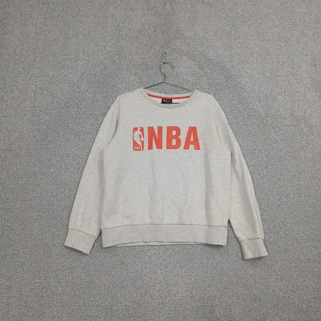 엔비에이 프린팅 라이트 그레이 맨투맨 XL 상품이미지1