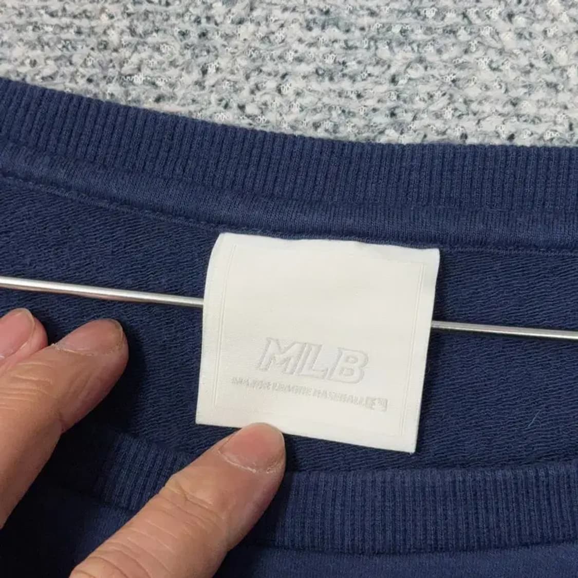 MLB 뉴욕양키즈 로고 네이비 롱 맨투맨 85 상품이미지3