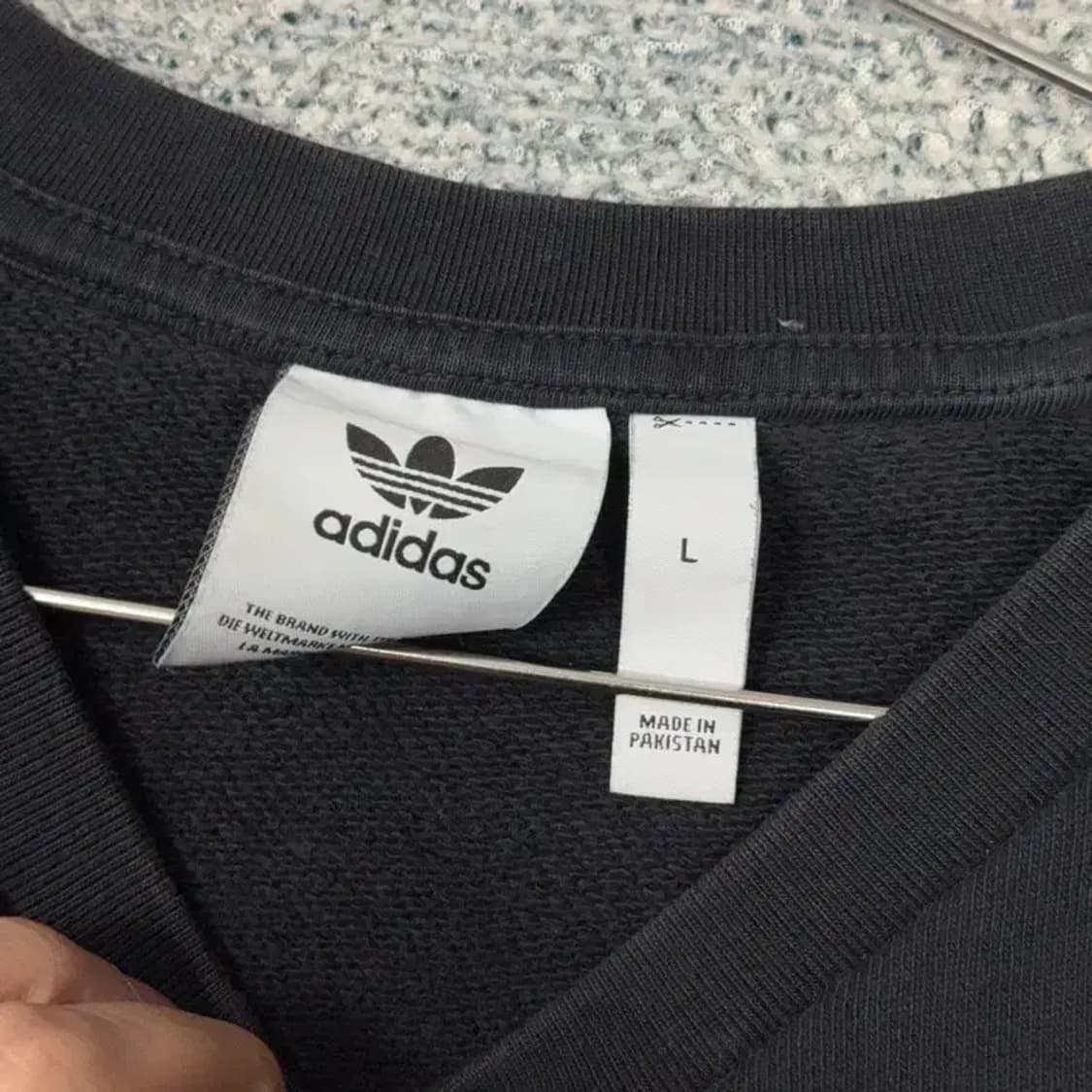 아디다스 블랙 불꽃 로고 맨투맨 L 상품이미지3