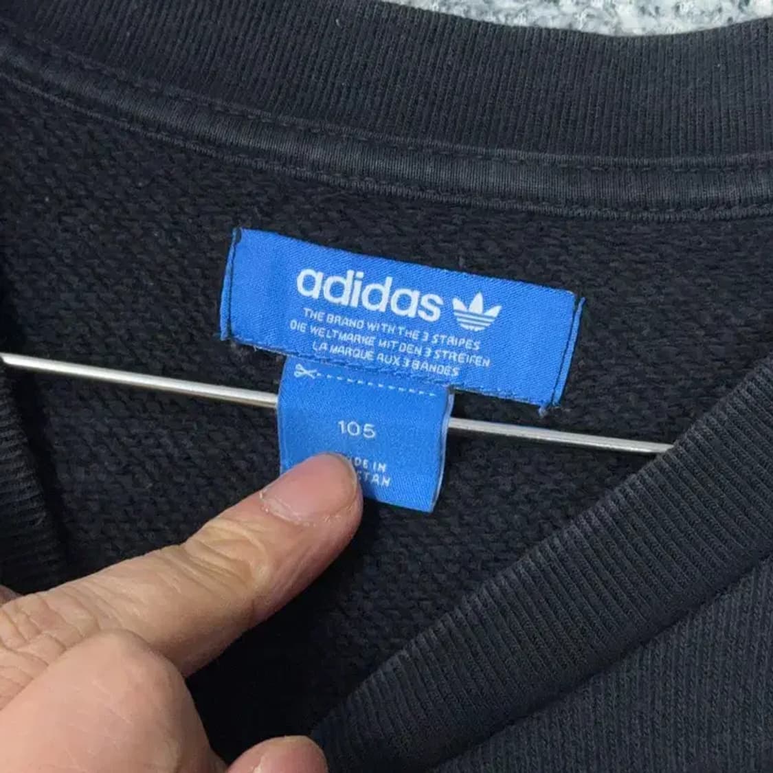 아디다스 센터 불꽃 로고 맨투맨 105 상품이미지3