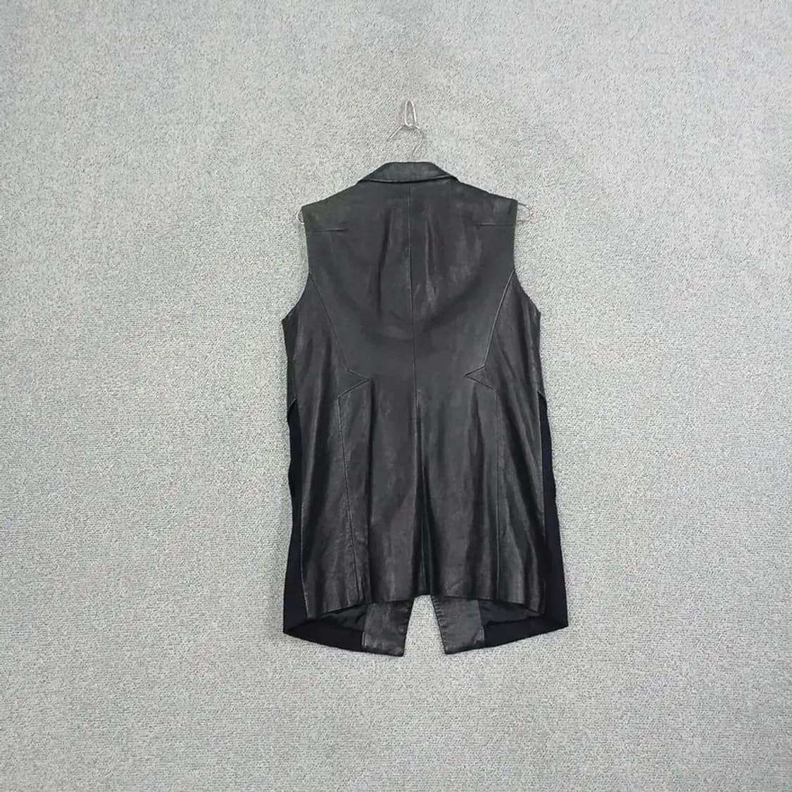 구호 블랙 양가죽 램스킨 조끼 코트 85-94-160 상품이미지2