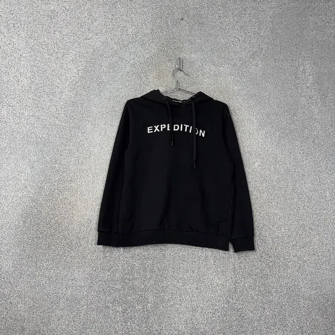 디스커버리 프린팅 로고 블랙 후드티 90 상품이미지1