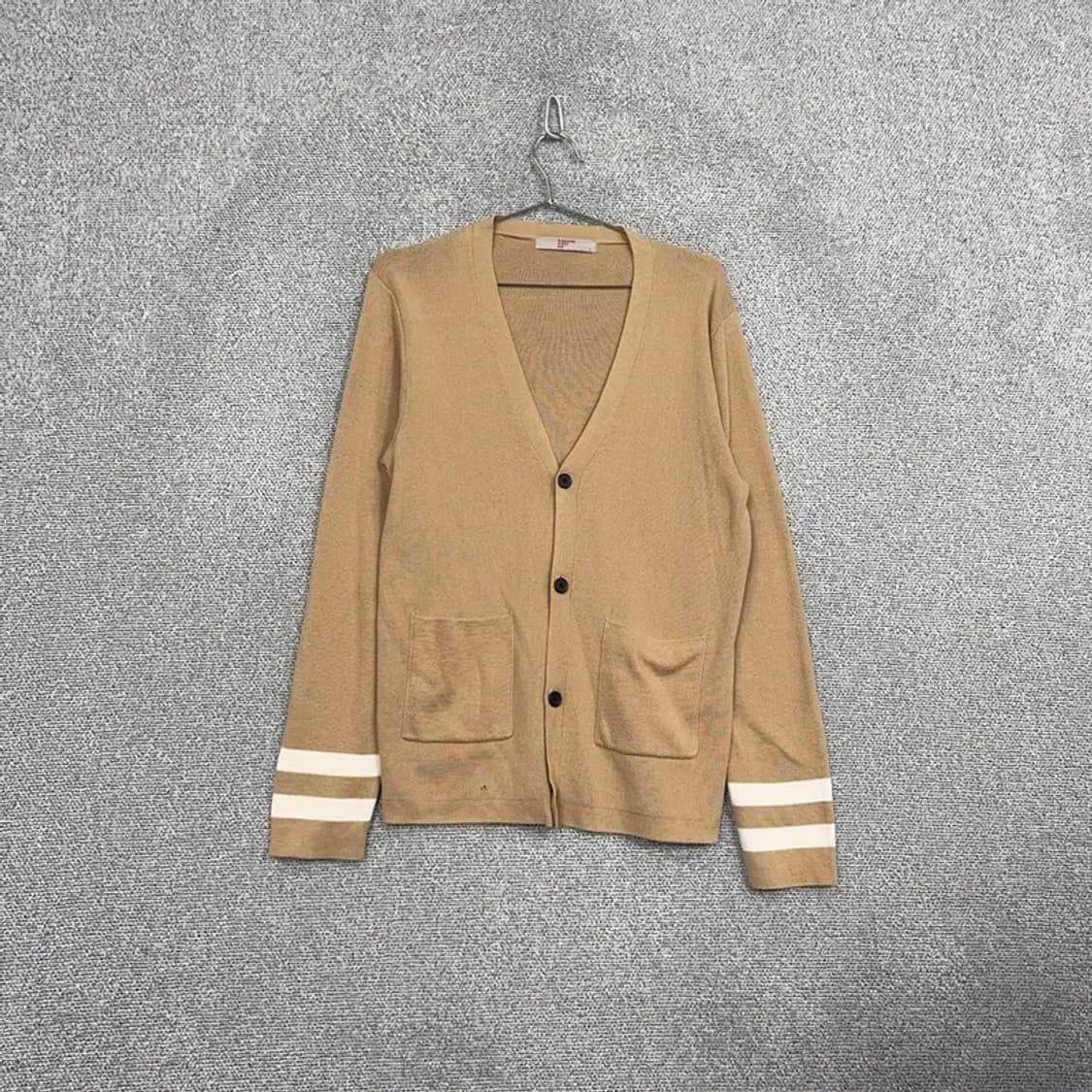 에잇세컨즈 남성 캐주얼 베이지 3버튼 니트 가디건 L 상품이미지1