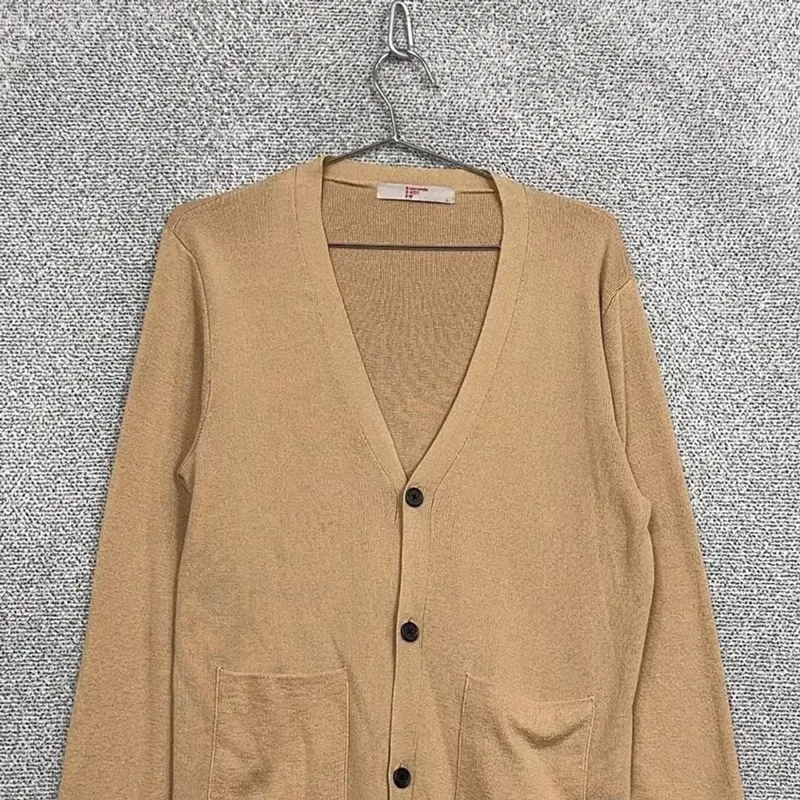 에잇세컨즈 남성 캐주얼 베이지 3버튼 니트 가디건 L 상품이미지3