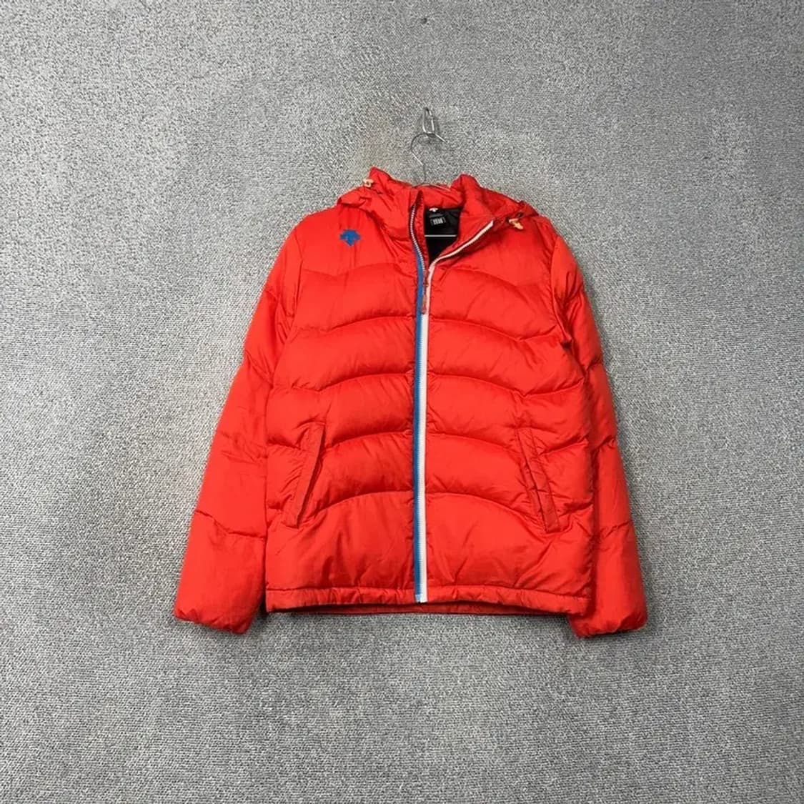 데상트 로고 캐주얼 오렌지 패딩 점퍼 M 상품이미지1