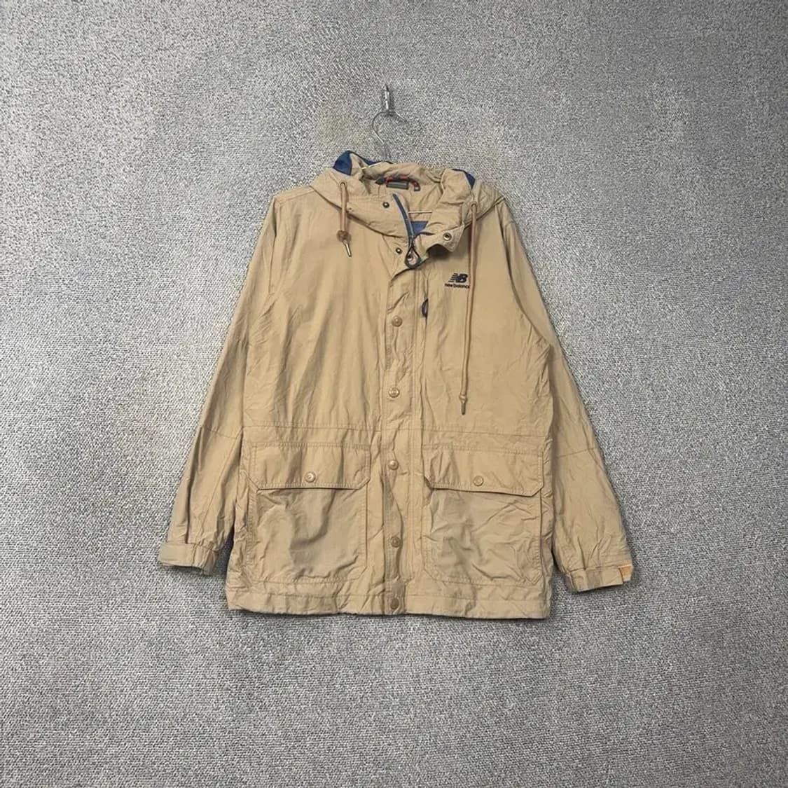 뉴발란스 로고 포켓 베이지 후드 자켓 100 상품이미지1