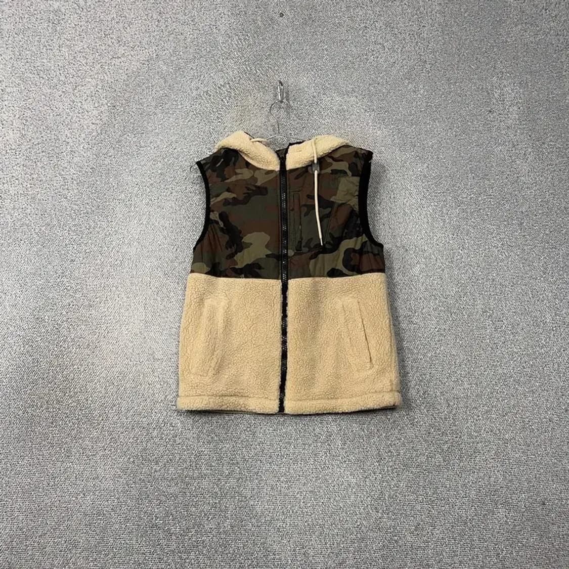 게스 베이지 양털 밀리터리 집업 조끼 L 상품이미지1