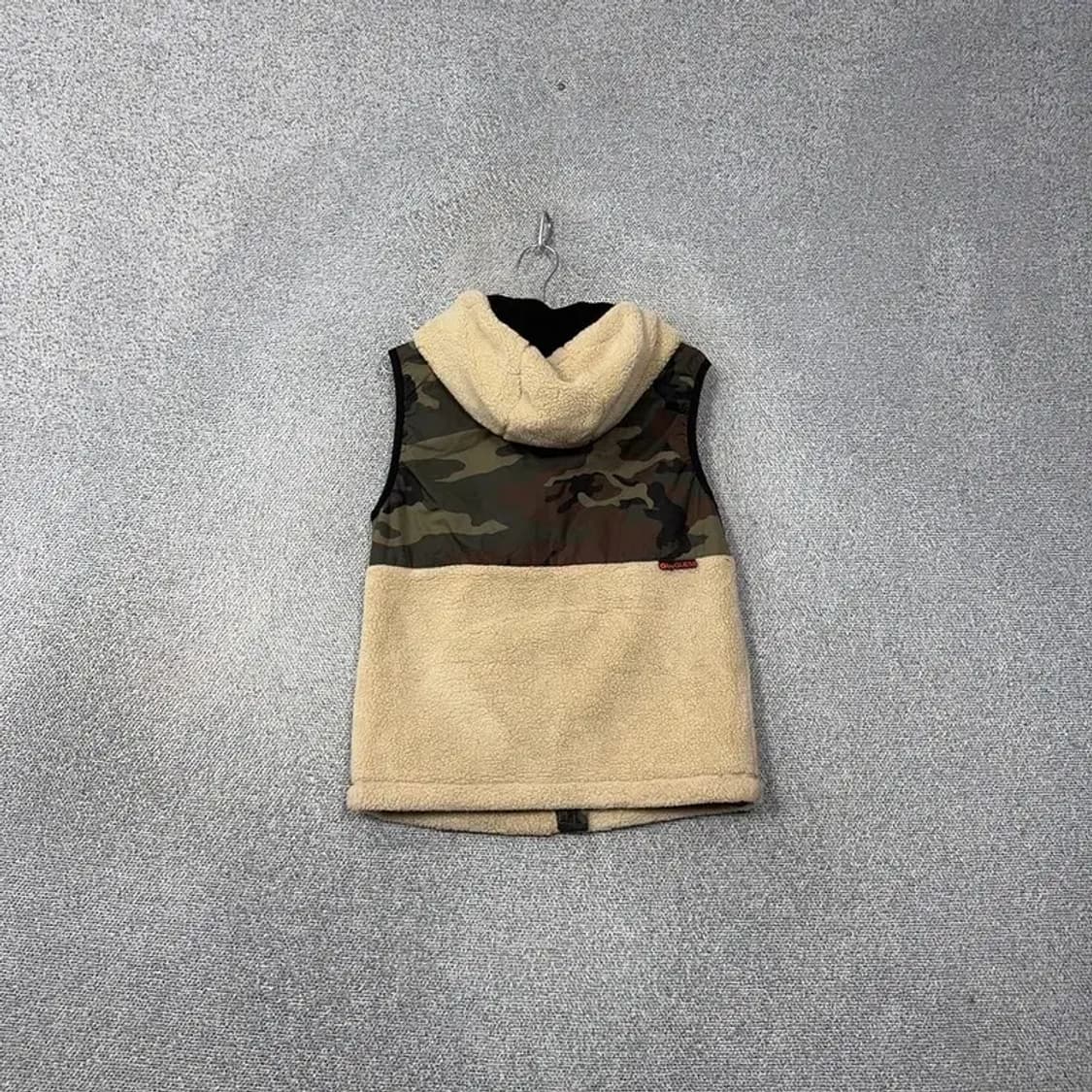 게스 베이지 양털 밀리터리 집업 조끼 L 상품이미지2