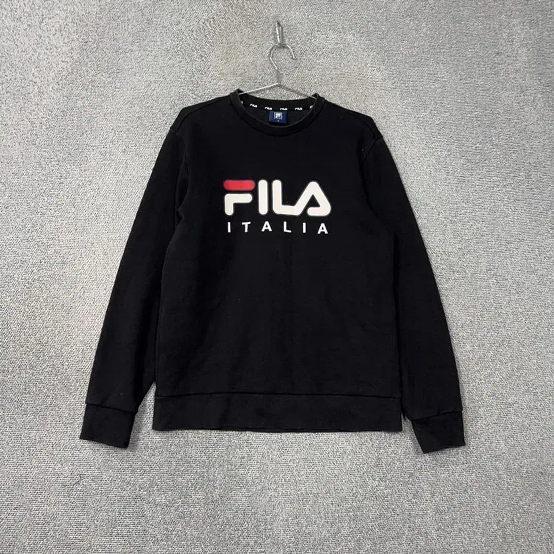 휠라 프린팅 블랙 맨투맨 100(L) 상품이미지1