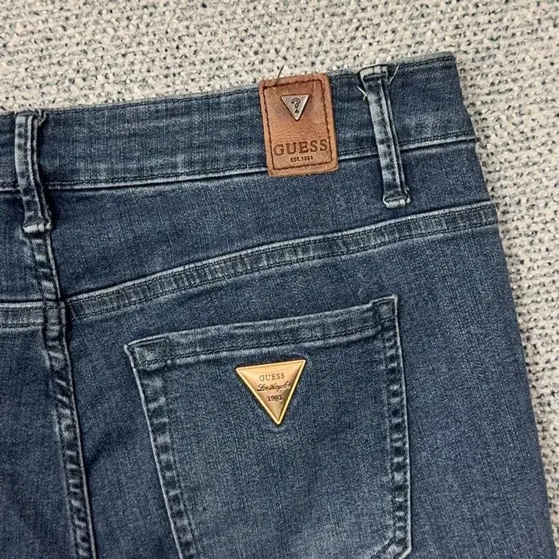 게스 여성 삼각로고 워싱 데님 청바지 28 상품이미지6