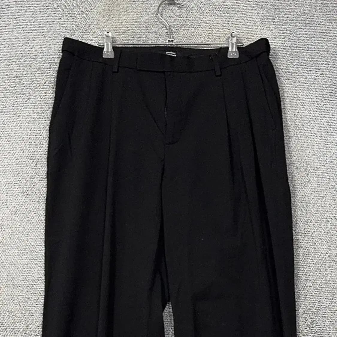 [새상품]무신사스탠다드 블랙 남성 슬랙스 34 상품이미지3