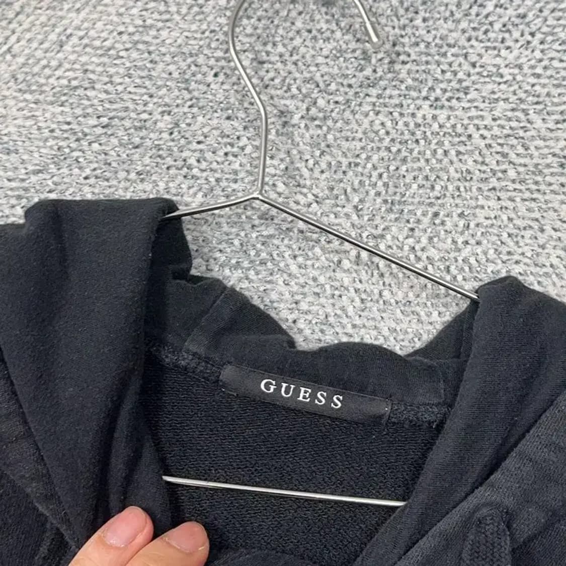 게스 로고 프린팅 블랙 후드티 L 상품이미지3