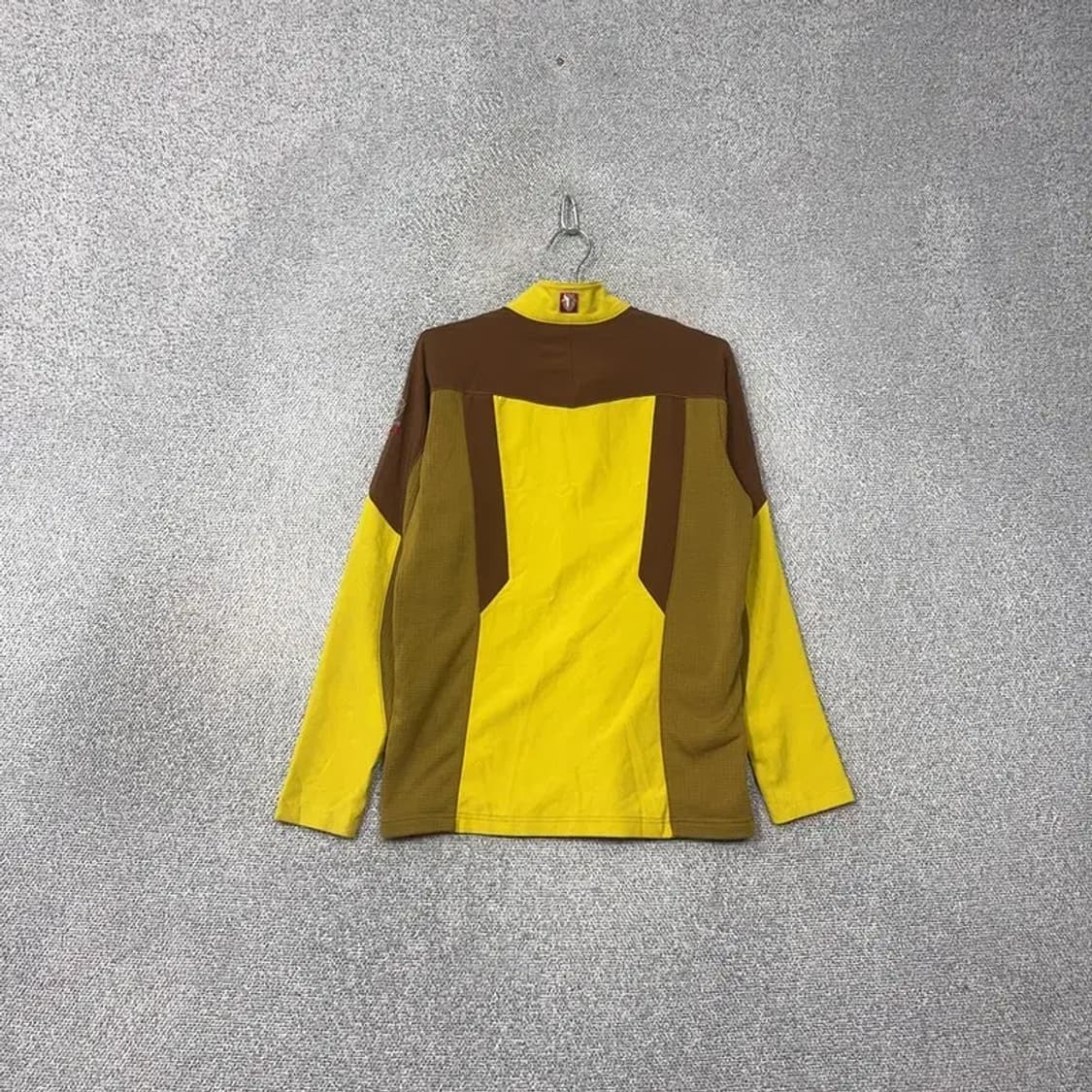 블랙야크 옐로우 로고 등산 기능성 반집업 긴팔티 95 상품이미지2