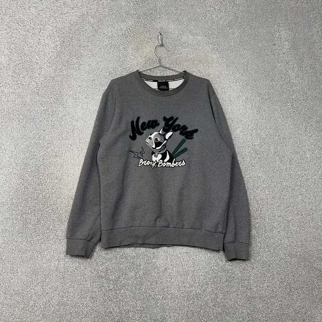 MLB 뉴욕양키즈 로고 그레이 맨투맨 105 상품이미지1