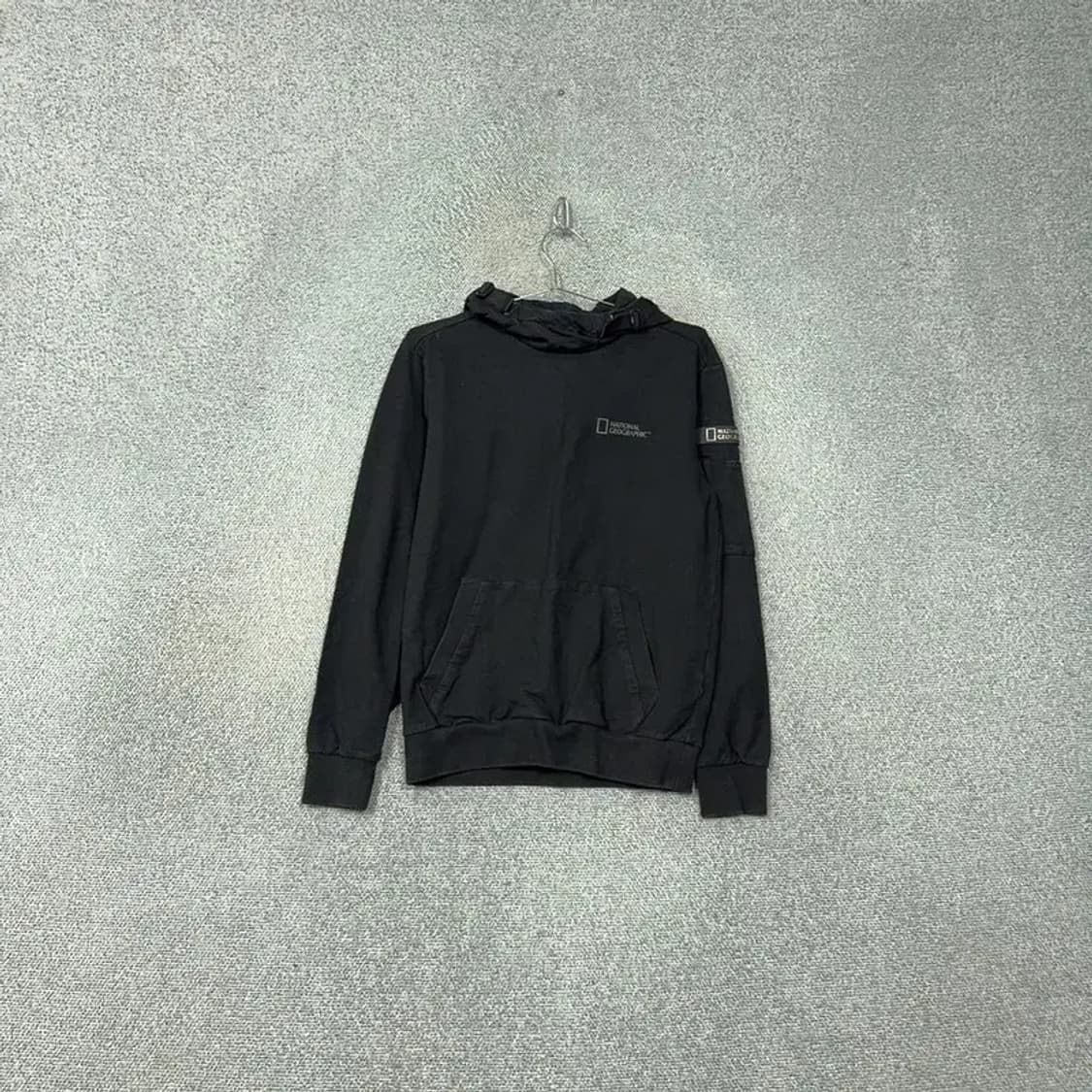 내셔널지오그래픽 블랙 완장 로고 후드티 S 상품이미지1