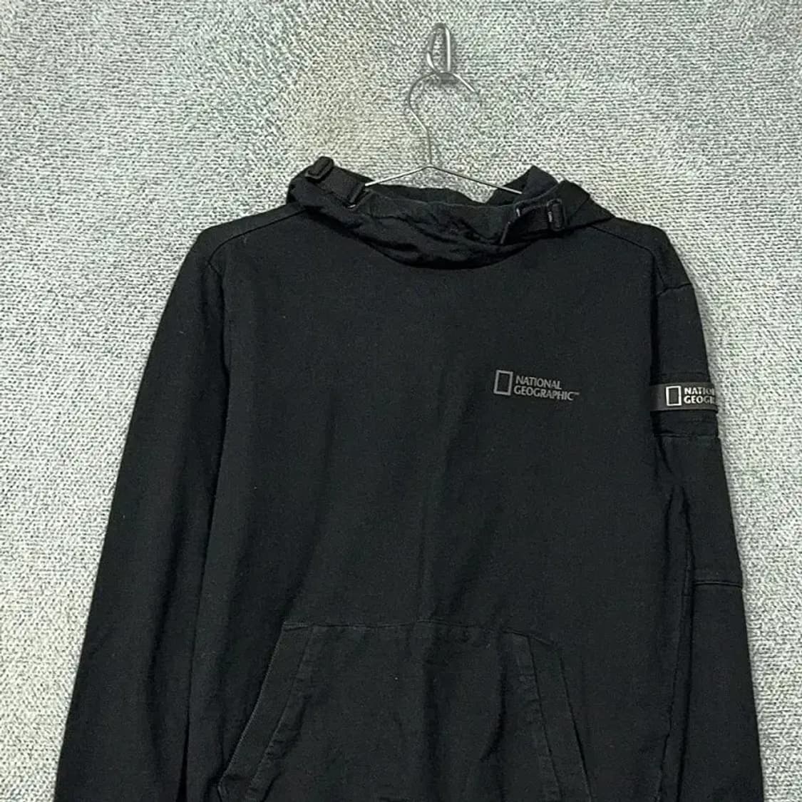 내셔널지오그래픽 블랙 완장 로고 후드티 S 상품이미지3