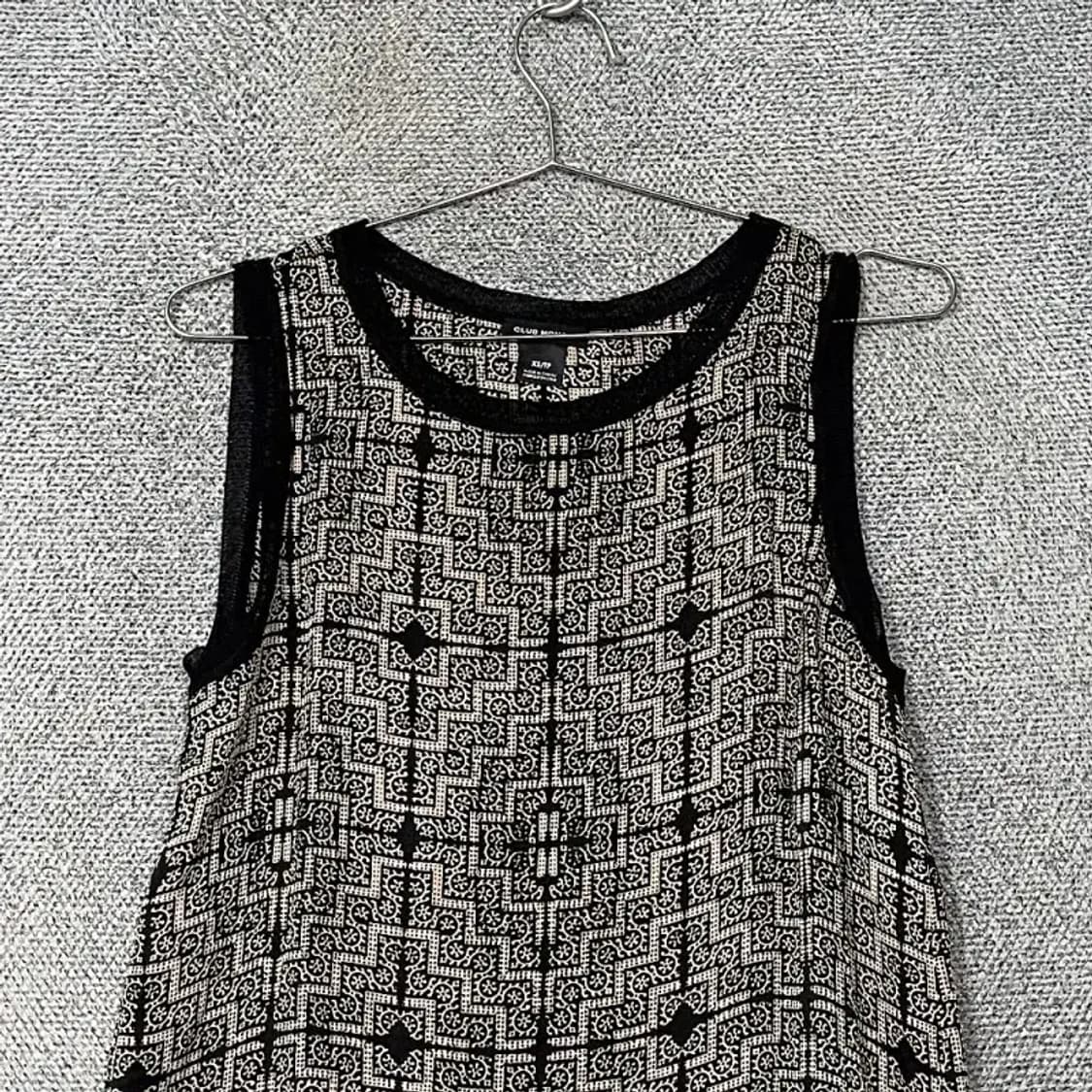 클럽모나코 빈티지 패턴 실크 민소매 나시 XS 상품이미지3