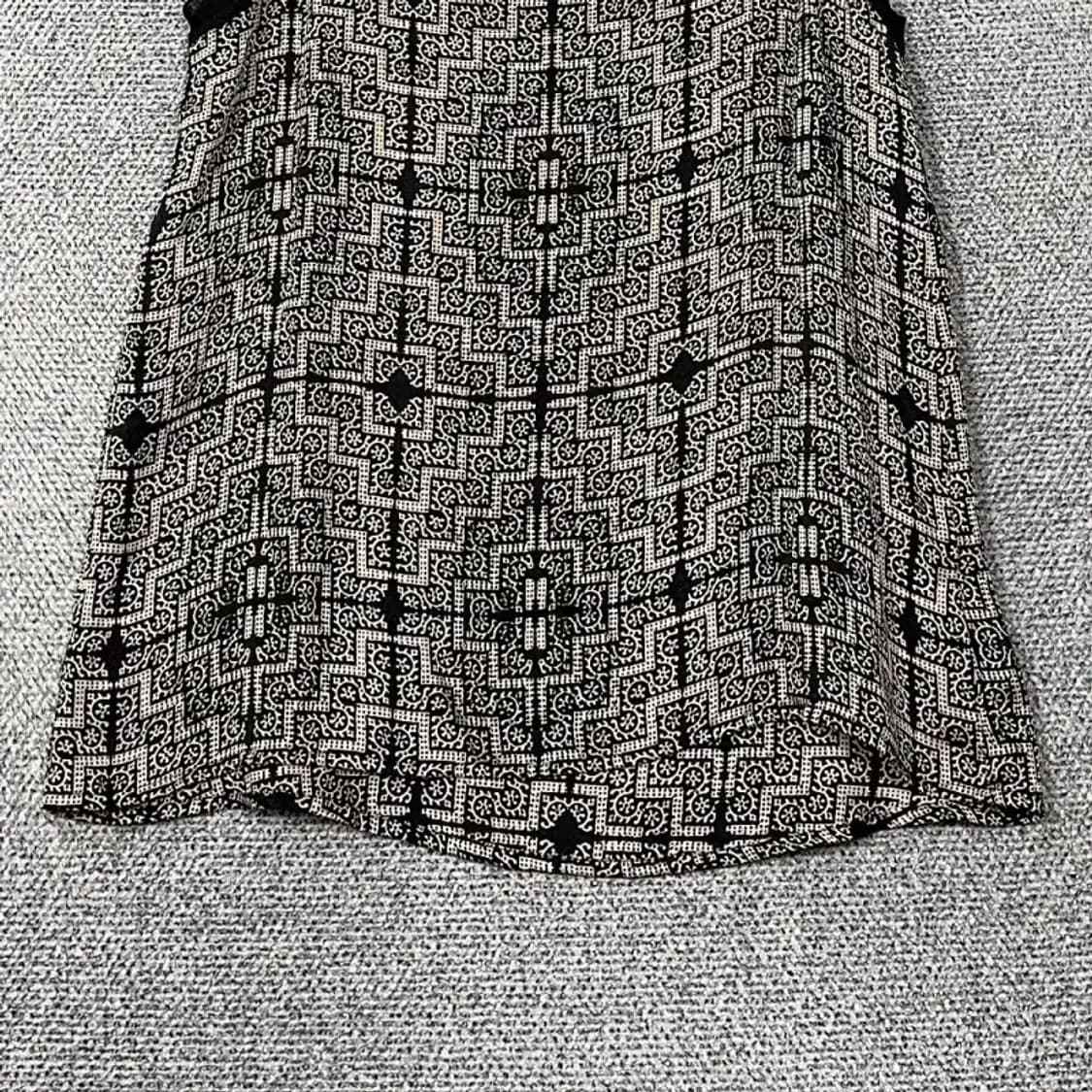 클럽모나코 빈티지 패턴 실크 민소매 나시 XS 상품이미지4