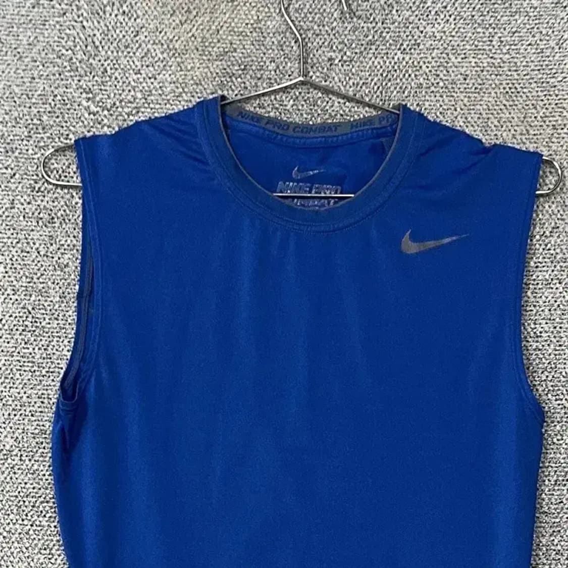 나이키 블루 로고 기능성 운동 민소매 나시 L 상품이미지3